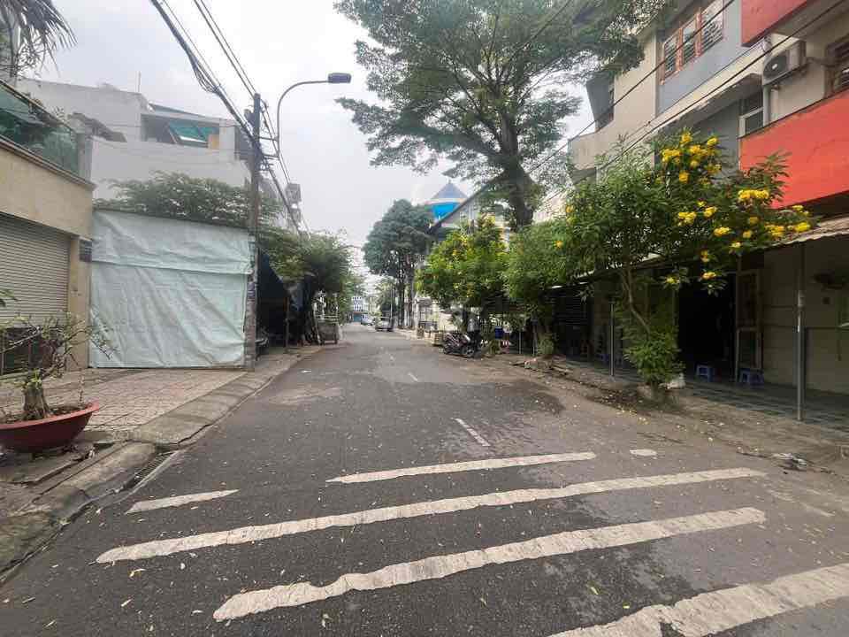 Nhà mặt tiền đường Số 52A, P. Tân Tạo, Q. Bình Tân 100m² giá 10.2 tỷ - An ninh tốt, tiện ích đầy đủ!