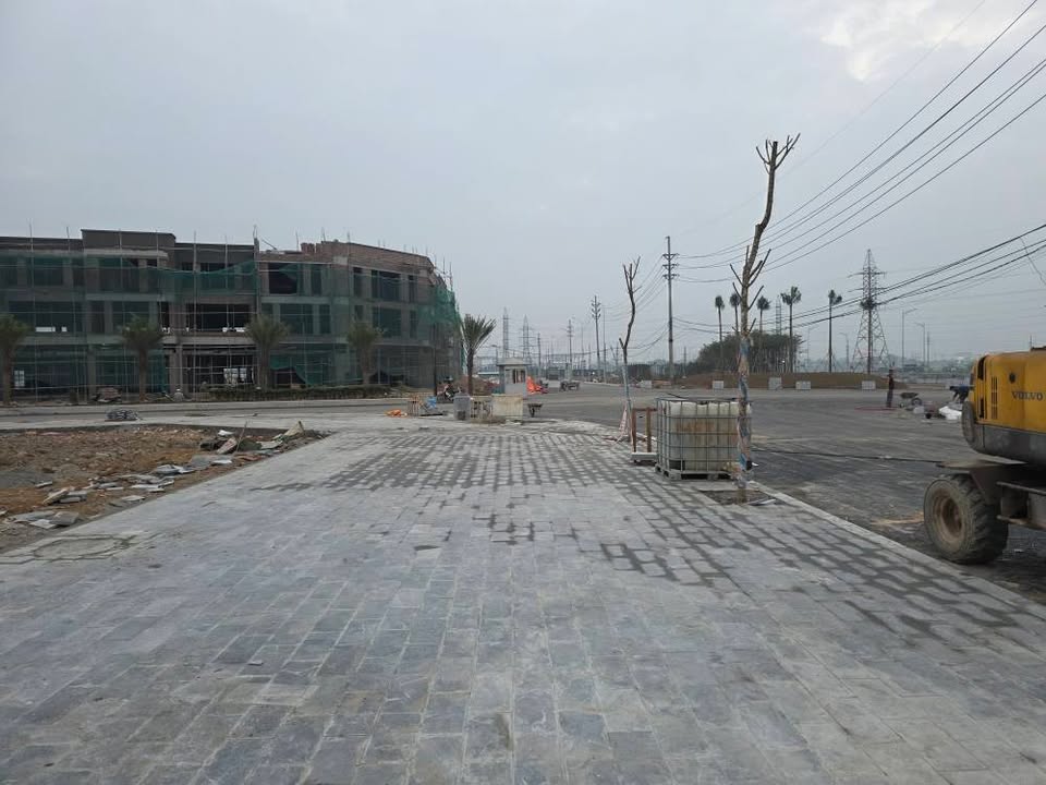 Shophouse Telin Park Kim Bài 150m² giá 2x triệu - Vỉa hè rộng 8m đẳng cấp!