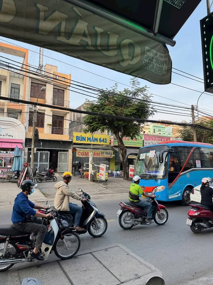 FrontHouse KDC 10 Mẫu Thủ Đức 100m² giá 24.5 tỷ - Mặt tiền Nguyễn Duy Trinh