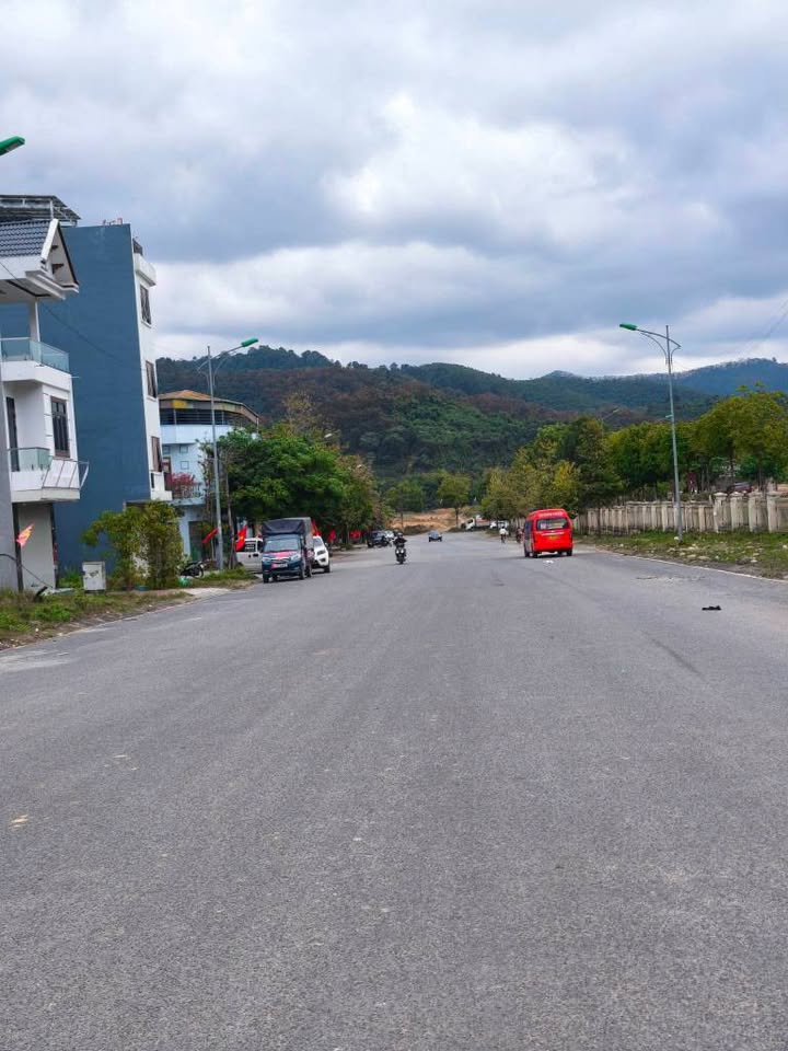 Đất nền đường B10 Bình Minh 126.7m² giá 2.56 tỷ - Kinh doanh thuận lợi!