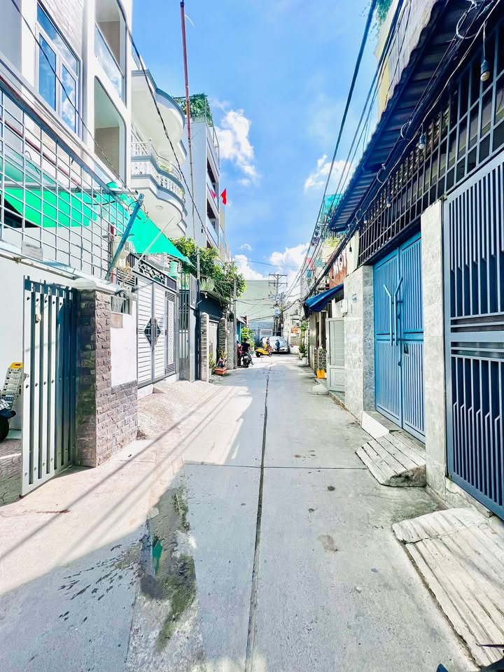 Nhà phố 3 tầng 7PN đường Ung Văn Khiêm, Bình Thạnh 105m² - Đầu tư sinh lời cao!