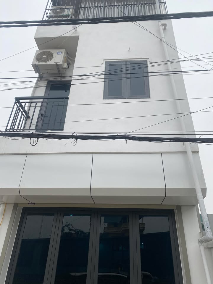 Nhà 3 tầng tại Đông Anh 50m² - Gần cầu Thăng Long, đầy đủ tiện nghi!