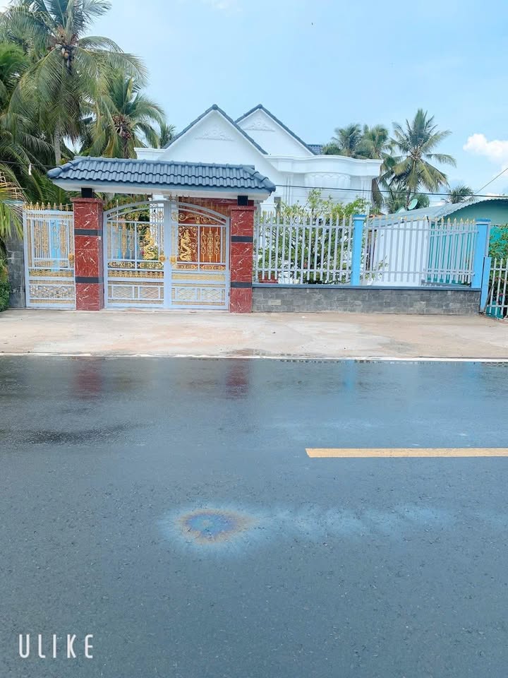 Biệt thự mặt tiền Quốc lộ 60 cũ, Mỏ Cày Nam, 1000m² - Giá 4.5 tỷ thương lượng!