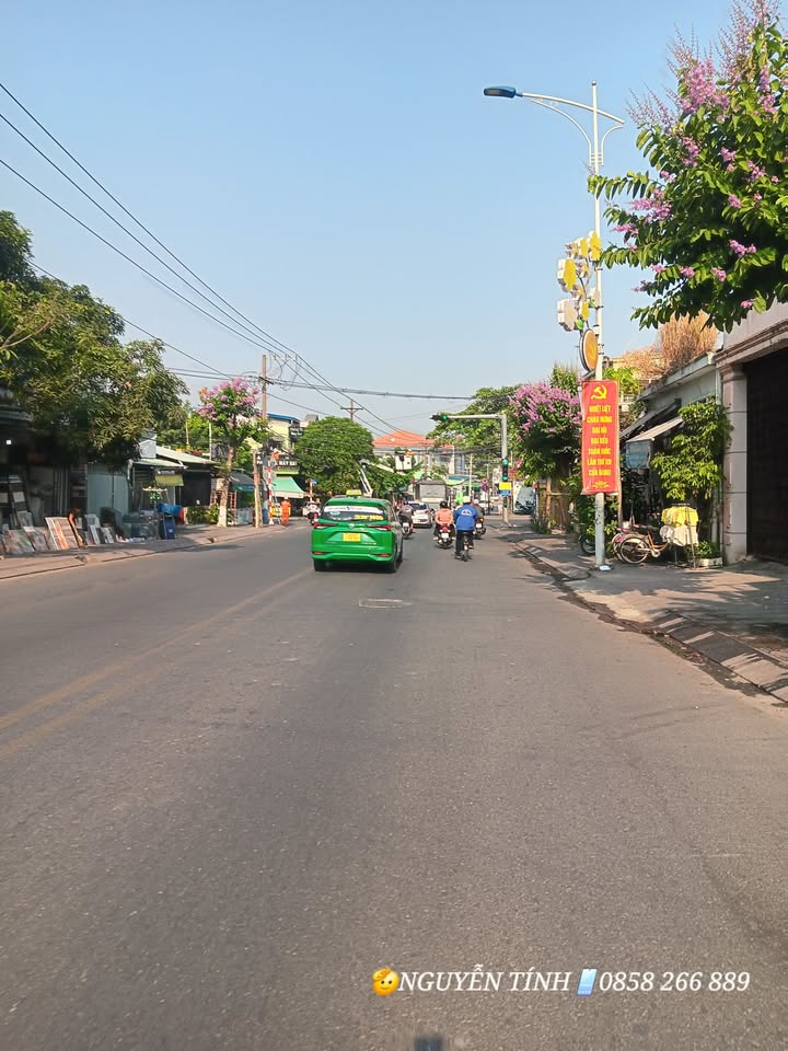 Đất 2 xẹt đường Cách Mạng Tháng Tám, P. Lái Thiêu, 400m² giá 5.8 tỷ - Đầu tư sinh lời, tiện lợi!