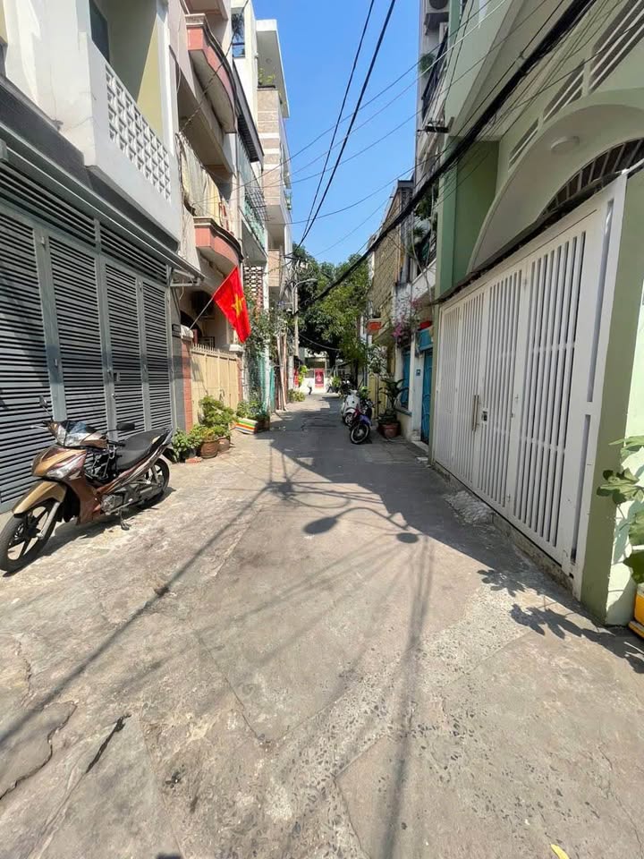 Nhà phố hẻm Hoàng Diệu, Phú Nhuận 48m² giá 9 tỷ - Cơ hội đầu tư tuyệt vời!