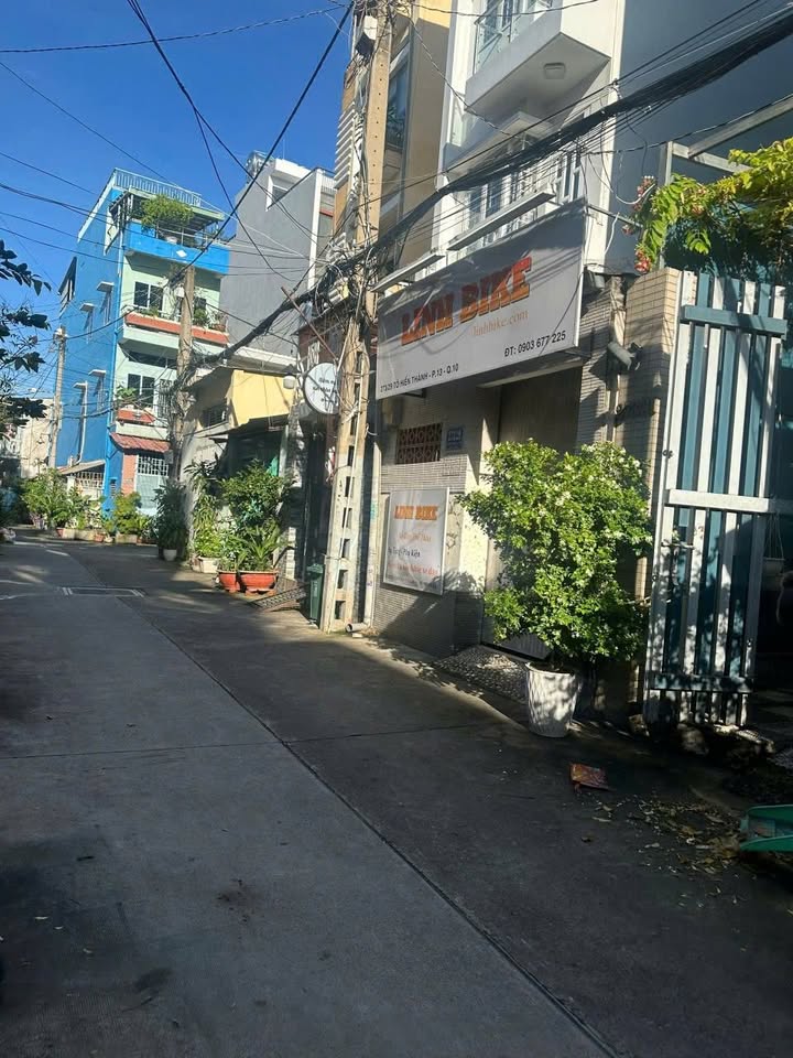 Nhà HXH 644/ Ba Tháng Hai, Q10 60m² giá 12.9 tỷ - Hẻm thông thoáng, trung tâm!