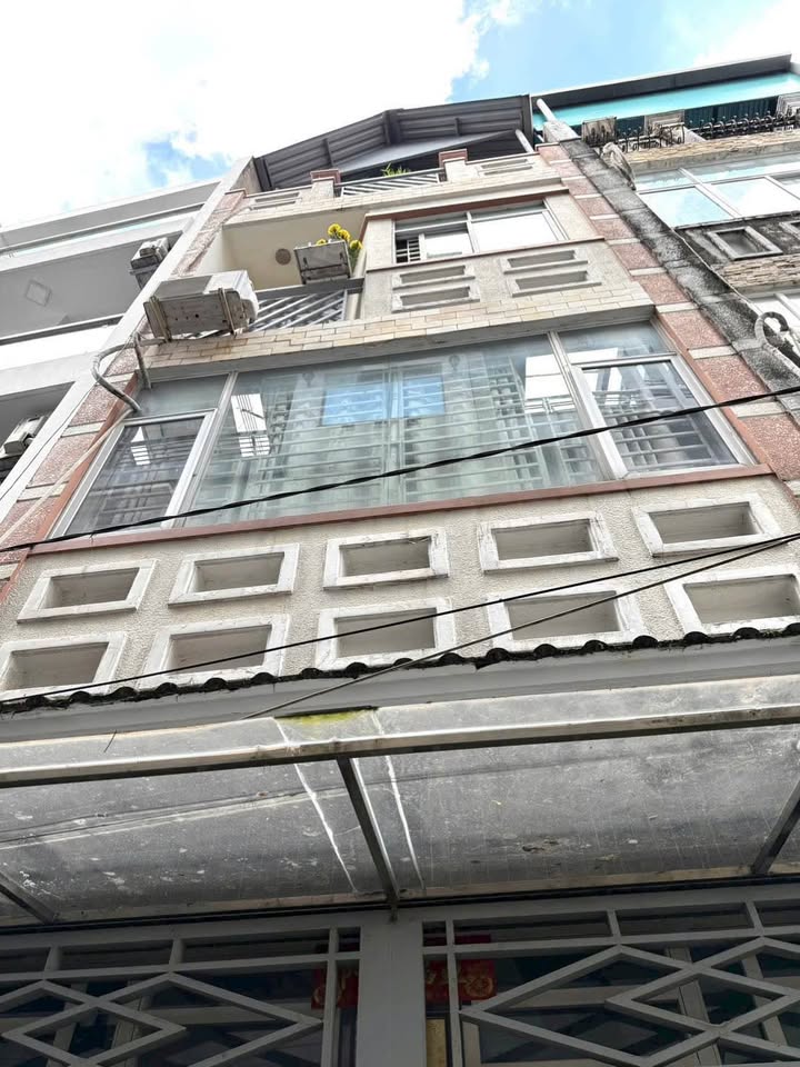 Nhà phố 4 tầng Phan Xích Long, Quận Phú Nhuận, 93m² giá 8.2 tỷ - Xe hơi tới nhà!