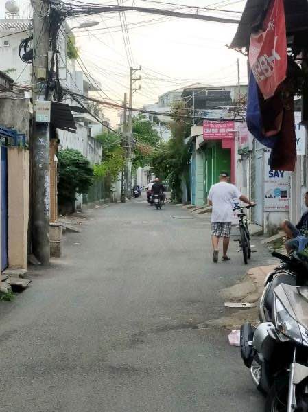 Nhà hẻm thông Bùi Đình Túy, 90m², giá 8.5 tỷ - Cơ hội đầu tư tuyệt vời!