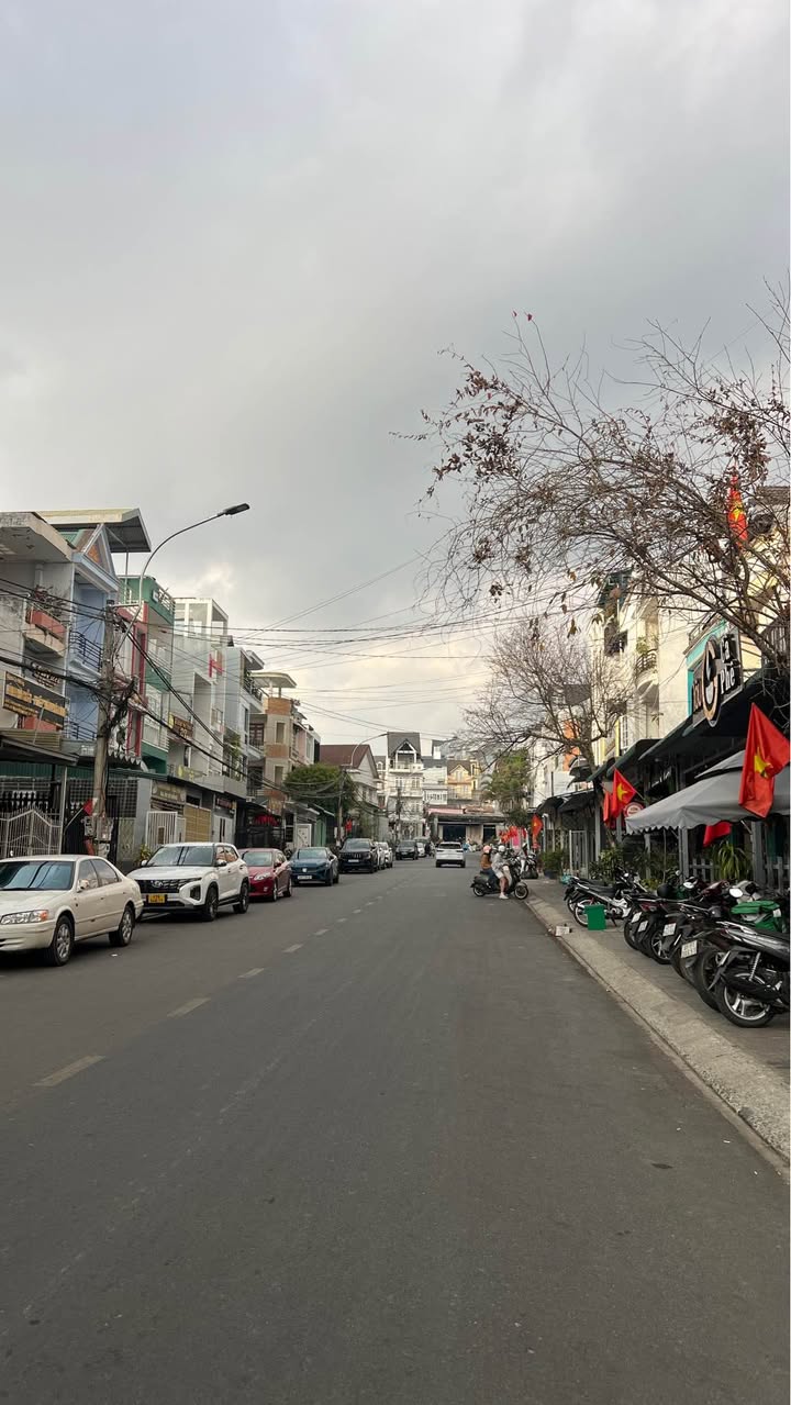 Nhà phố Đường Nguyễn Lương Bằng, Đà Lạt 72m² giá 13.5 tỷ - Sẵn sàng vào ở ngay!