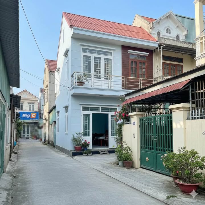 Nhà 2 tầng Phường Quang Trung 49m² giá 2 tỷ - Cực hiếm sát Big C!