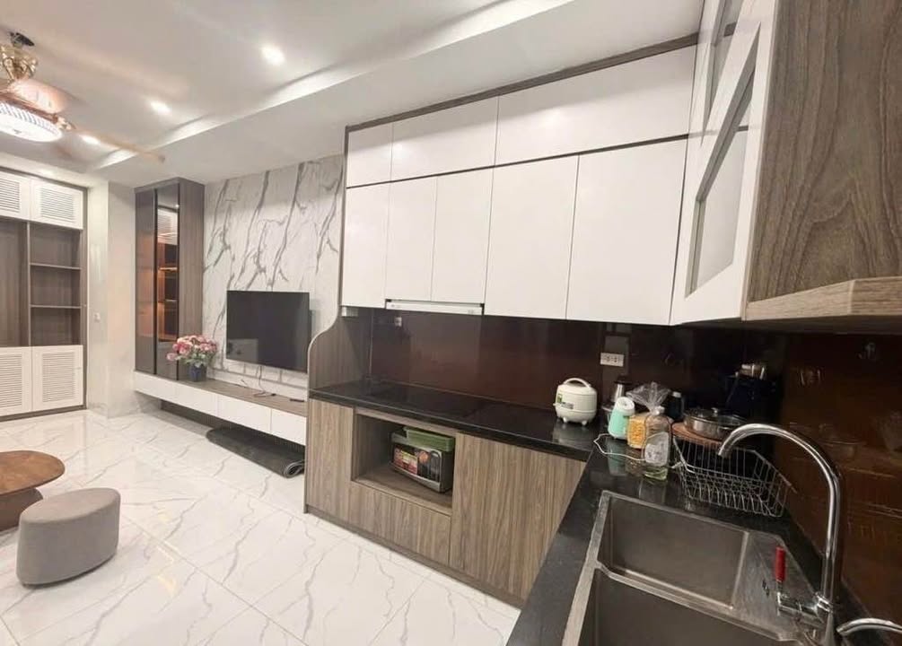 Căn hộ chung cư Đống Đa 52m² giá 5 tỷ - Tầng cao, căn góc thoáng mát!