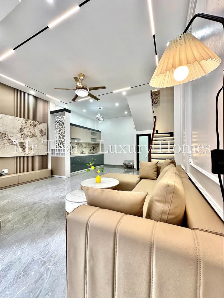 Nhà riêng phố Miếu Hai Xã, Quận Hải An, 42m² giá 3.35 tỷ - Sổ đỏ chính chủ, thiết kế hiện đại!