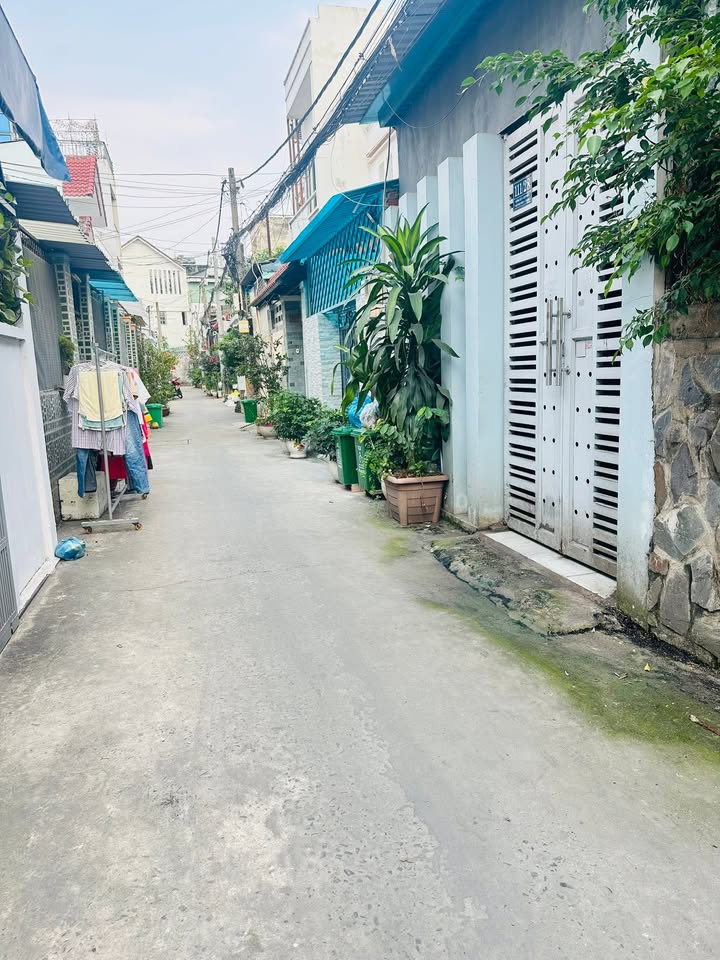 Nhà bán Hiệp Bình Chánh 63m² giá 4.2 tỷ - Đầu tư sinh lời ổn định!