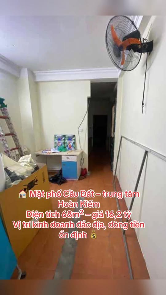 FrontHouse phố Hoàn Kiếm 68m² giá 16.2 tỷ - Đầu tư sinh lời ngay lập tức!