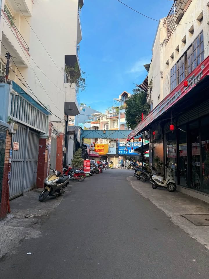 Nhà phố mặt tiền kinh doanh Thành Thái Quận 10 94m² giá 20.9 tỷ - Đầu tư sinh lời ngay!