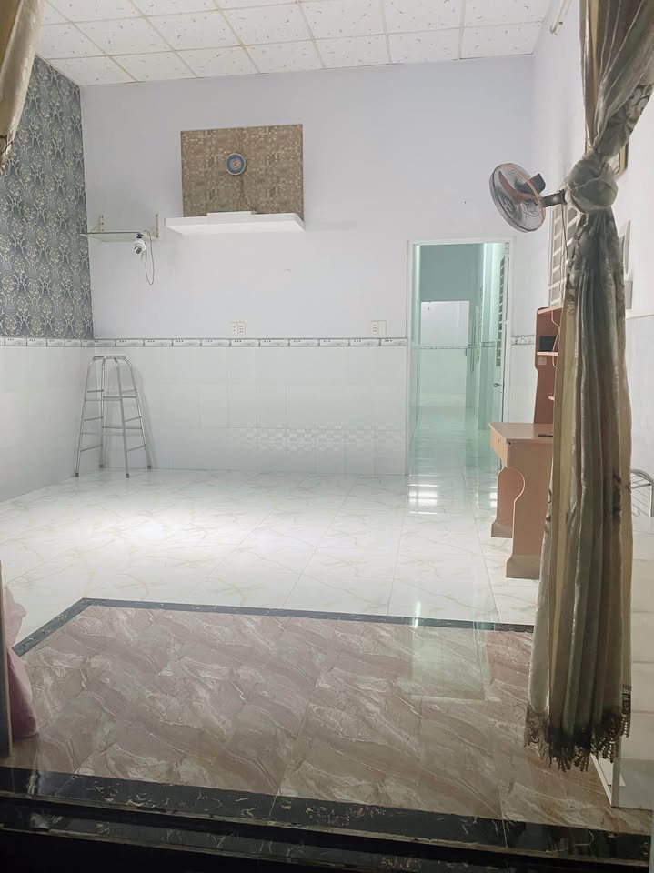 Nhà cấp 4 Hẻm thông Phú Lợi, 115m² giá 3.6 tỷ - Đổ móng lên lầu tiện nghi!