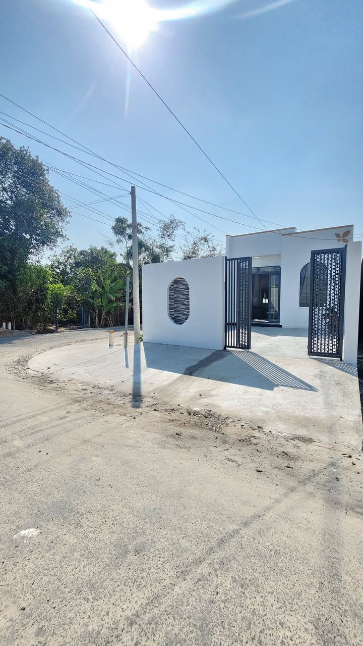 Nhà góc 2 mặt tiền Hẻm 24 Ngô Quyền, Hòa Thành, 138m² - Giá chỉ 1.49 tỷ!