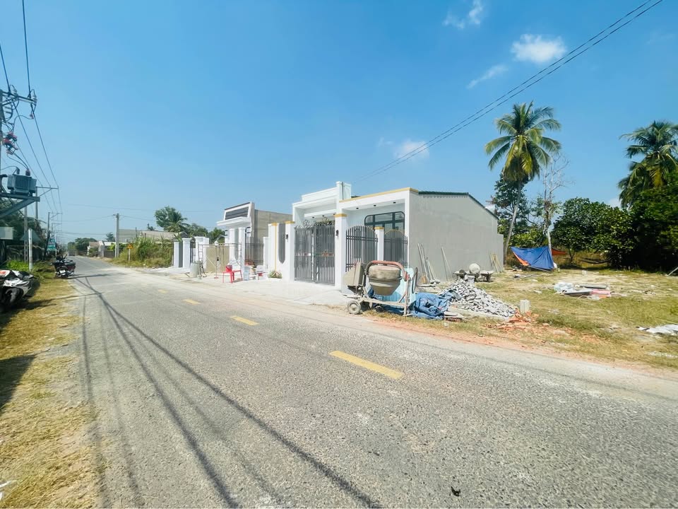 Nhà phố Trần Phú, Long Hoa 90m² giá 1.25 tỷ - Sẵn sàng vào ở ngay!