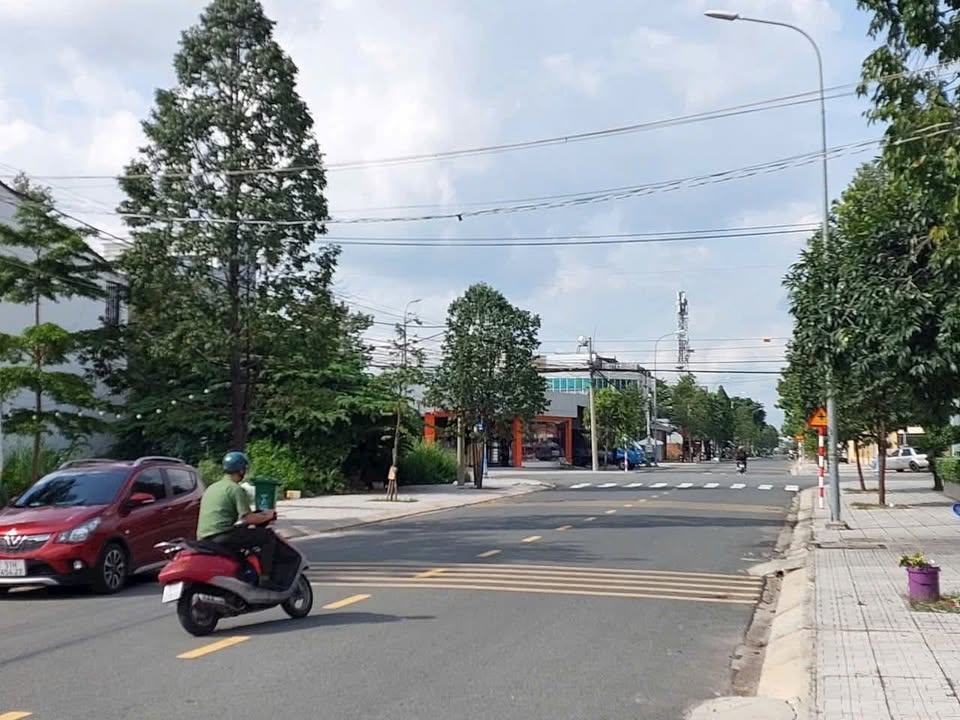 Đất nền 150m² tại Phường Hiệp Ninh, Tây Ninh - Tiện ích đầy đủ, giá 3.5 tỷ!