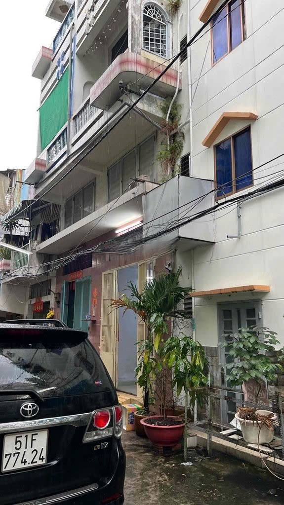 Nhà cho thuê hẻm xe hơi 174 Thái Phiên, P.8, Q.10 - Diện tích 42m², giá 12 triệu/tháng