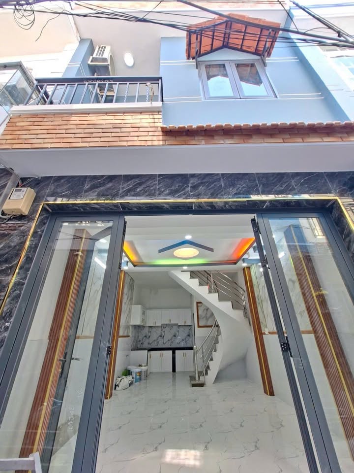 Nhà bán 2144 Huỳnh Tấn Phát, Nhà Bè, 32m² giá 1.75 tỷ - Sổ hồng riêng chính chủ!