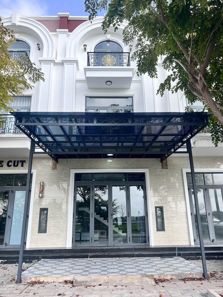 Nhà 1 trệt 2 lầu tại Seasai Phú Cường, 90m² giá 4.95 tỷ - Vị trí trung tâm gần cầu Kinh Cụt!