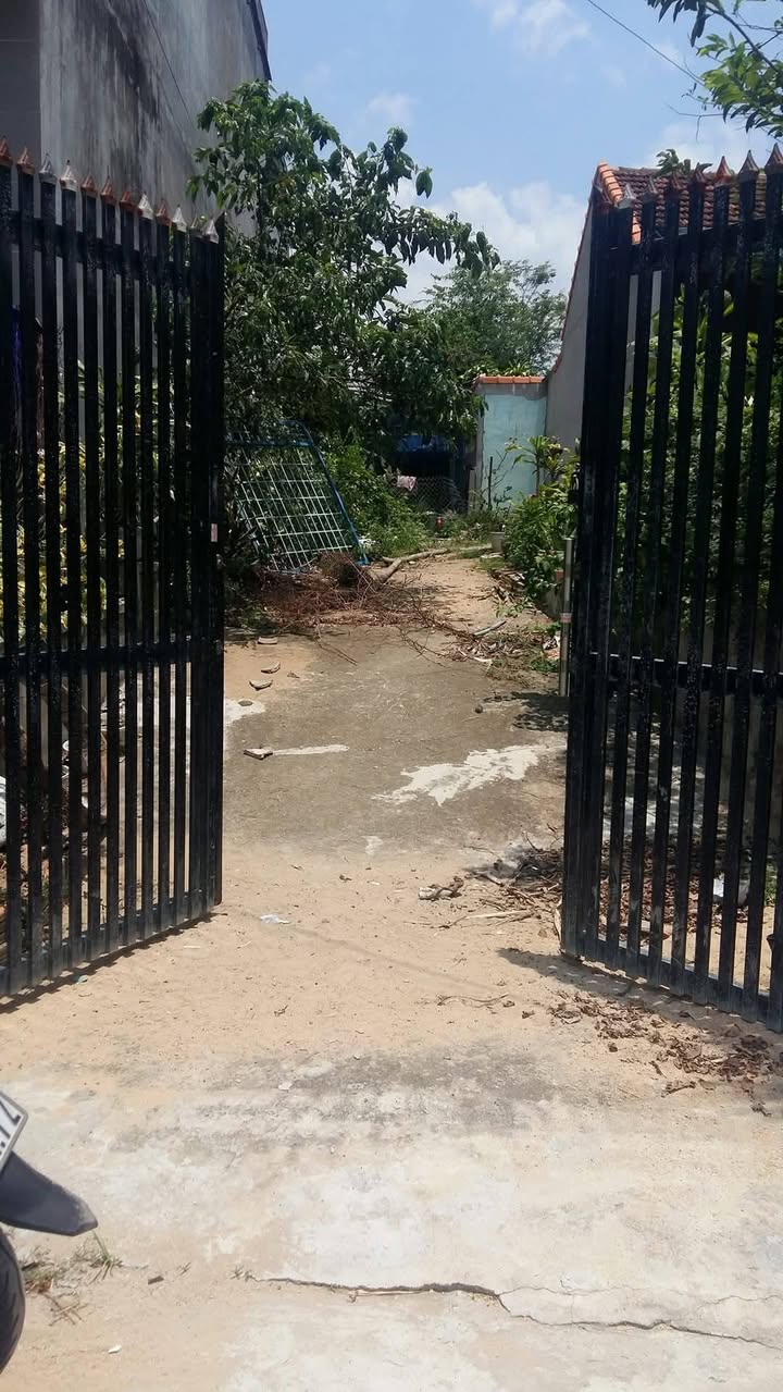 Lô đất Phường 9, Tuy Hòa 100m² giá 1.35 tỷ - Sổ đỏ chính chủ