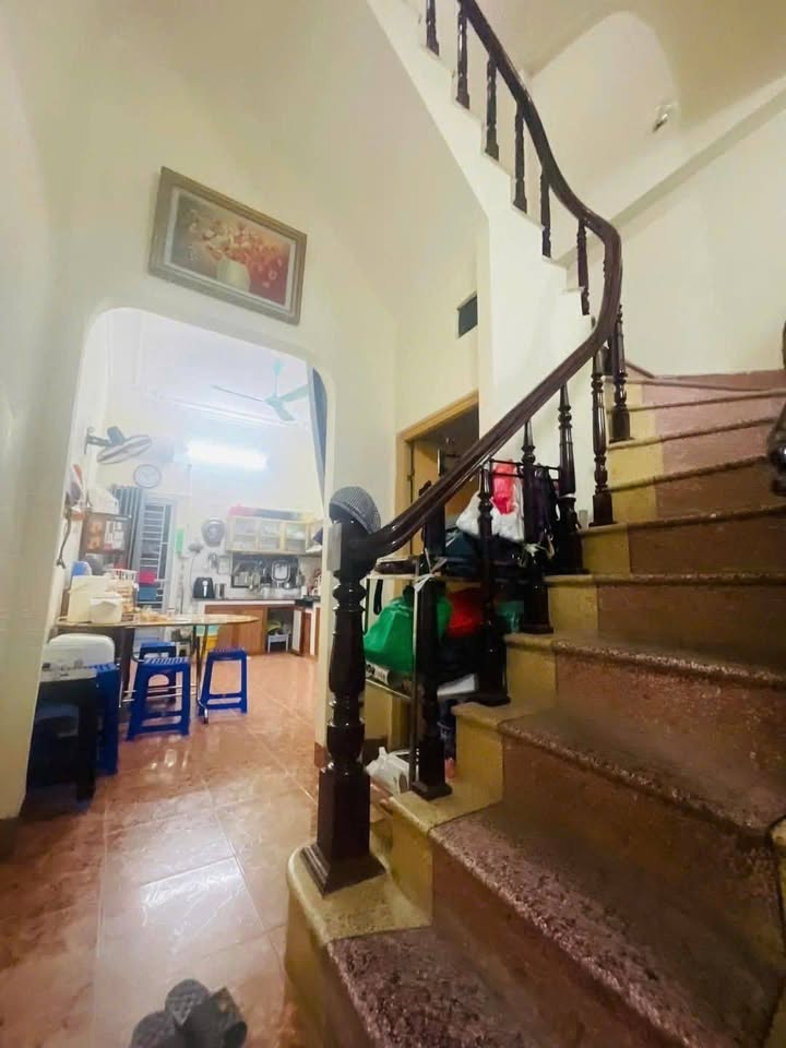 Nhà đẹp Lạc Long Quân, Tây Hồ 55m² giá 12.5 tỷ - Ô tô vào nhà, vị trí đắc địa!