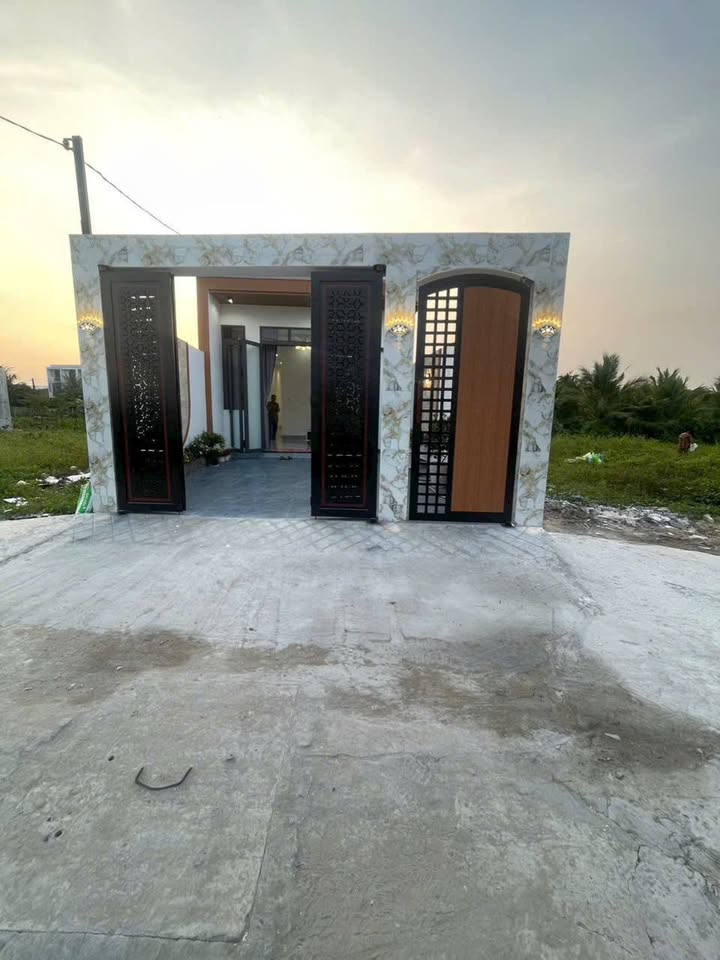 Nhà Đón Tết 2026 - Khu Phố Bình Phong 118m² giá 1.79 tỷ - Giao nhà ngay!