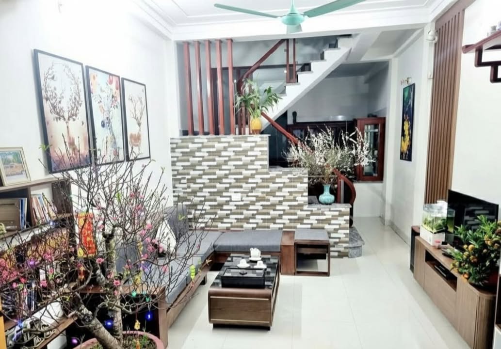 Nhà riêng Thị trấn Đông Anh 60m² giá 4 tỷ - Về ở ngay, full nội thất!