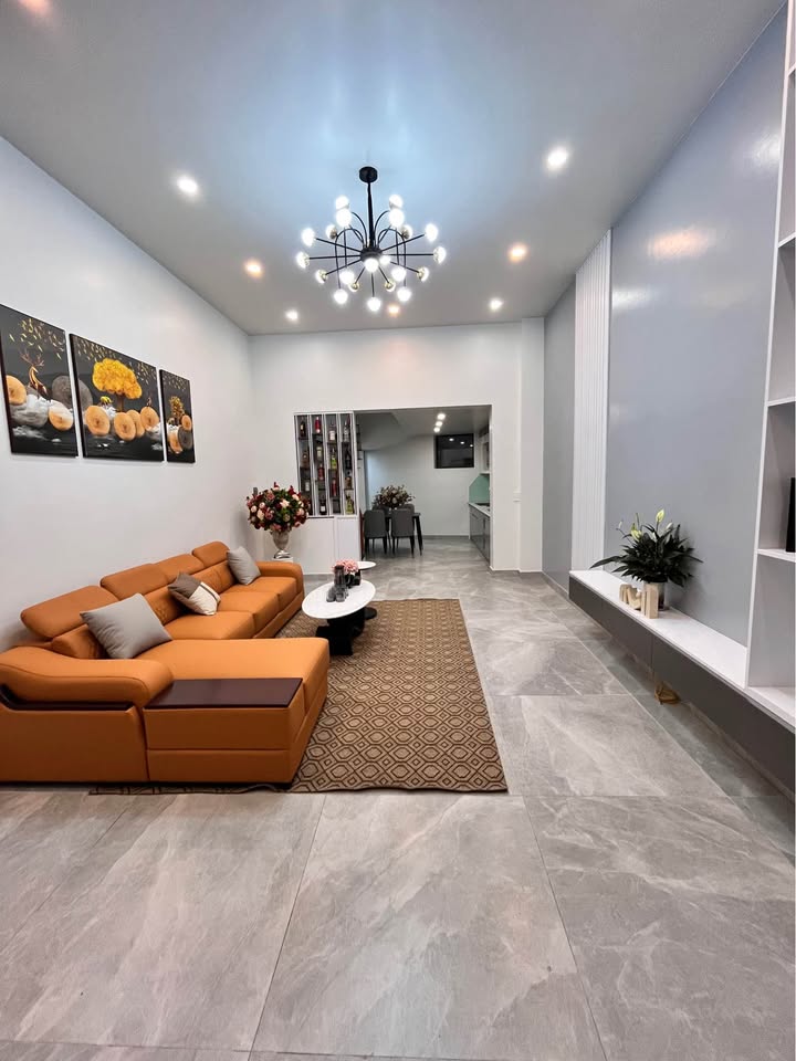 Nhà 3 tầng phố Hồ Sen, Hải Phòng 57m² giá 4.1 tỷ - Chính chủ bán gấp!