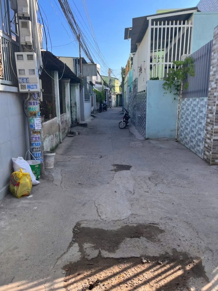 Nhà 1 trệt 1 lầu Trần Hưng Đạo, 100m² giá 2,3 tỷ - Dọn vào ở ngay!