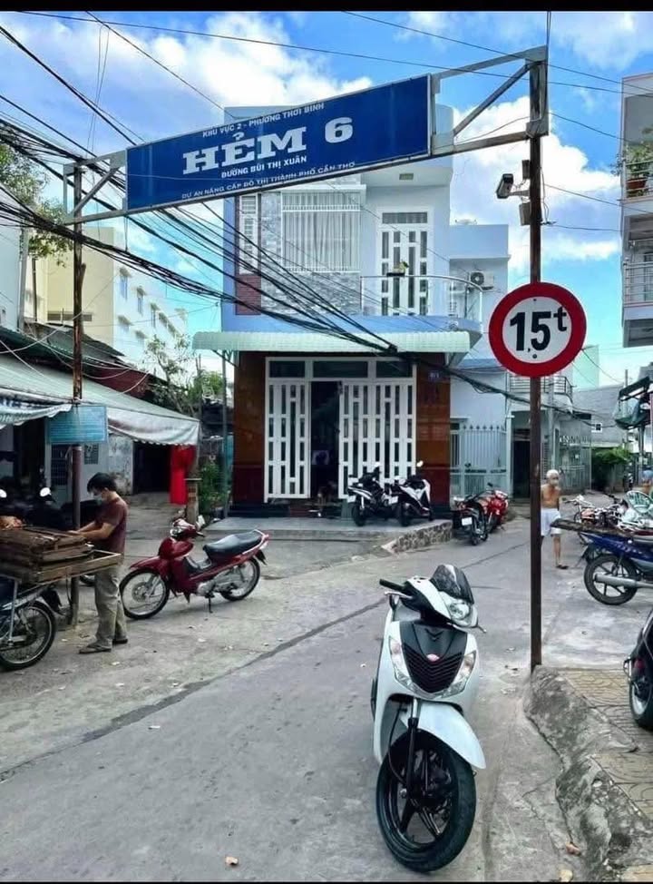 Nhà 2 tầng Phường Thới Bình 42m² giá 1.35 tỷ - Sổ hồng chính chủ!