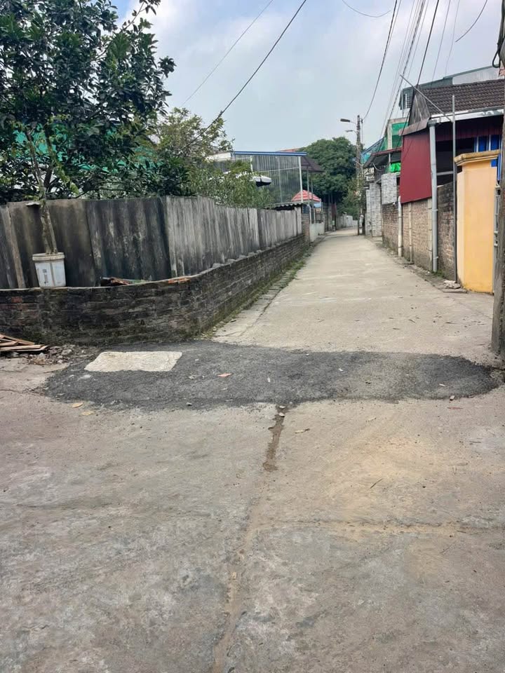 Nhà mới xây phường Tân Long 150m² giá thỏa thuận - Thiết kế hiện đại, sân rộng để ô tô!