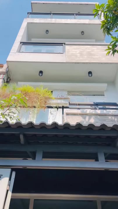 Nhà riêng đường Nguyễn Hữu Tiến, quận Tân Phú, 60m², giá 6.6 tỷ - Kiến trúc bền vững, sổ đỏ chính chủ!