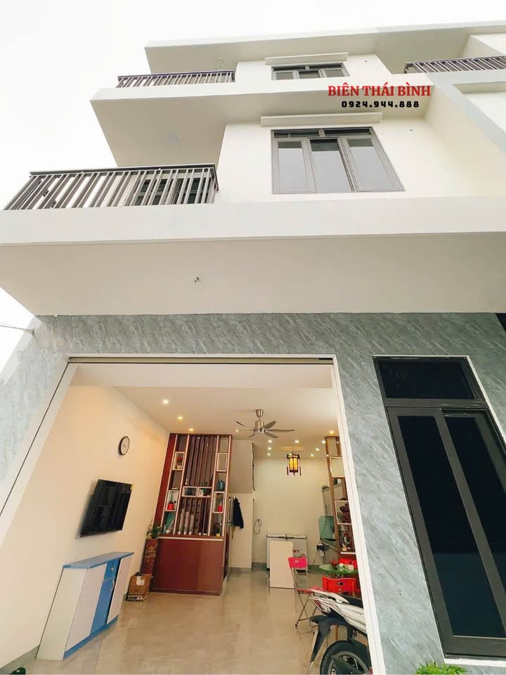 Nhà 3 tầng Phú Xuân TP. Thái Bình 50m² giá 1 tỷ - Thiết kế hiện đại ngay trung tâm!
