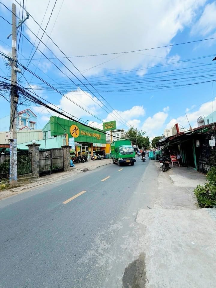 Bán gấp FrontHouse Tân Thới Nhất, Quận 12, 136m² giá 13.5 tỷ - Mặt tiền cực đẹp!