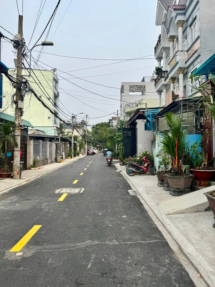 FrontHouse tại Đường Thới An 19A, Quận 12, 100m² giá 8.3 tỷ - Kinh doanh thuận lợi!