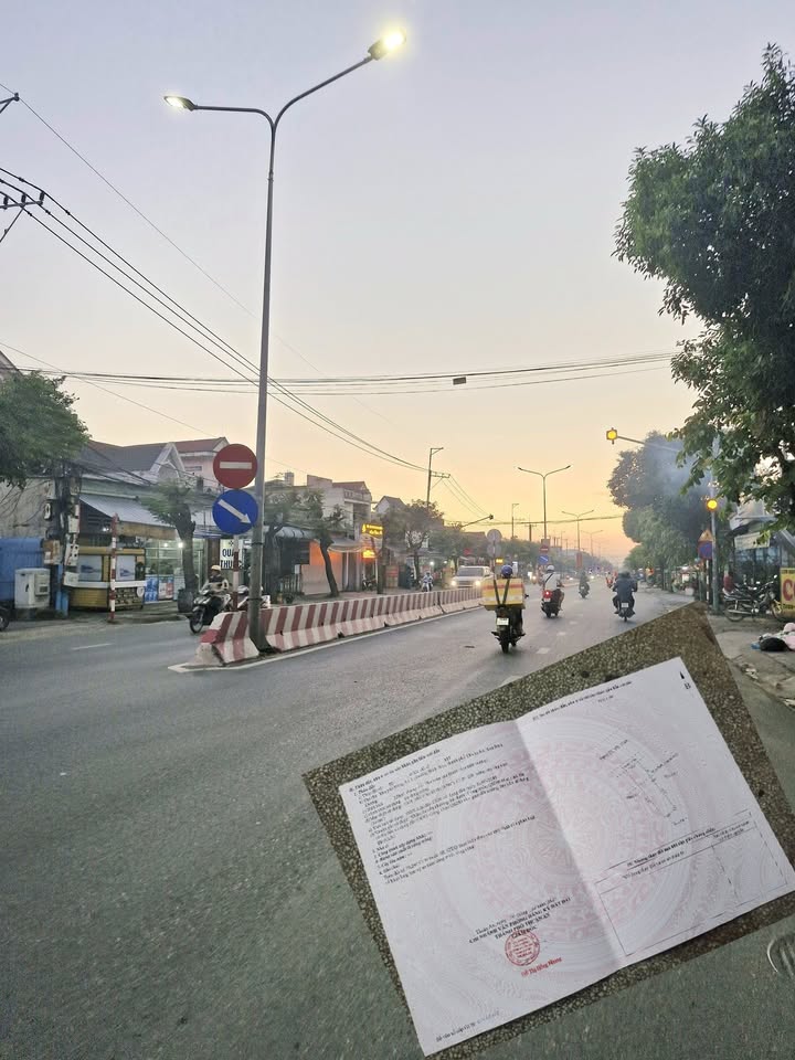 FrontHouse mặt tiền ĐT 743 - Bình Hòa, 228m² giá 8 tỷ - Kinh doanh đắc địa!