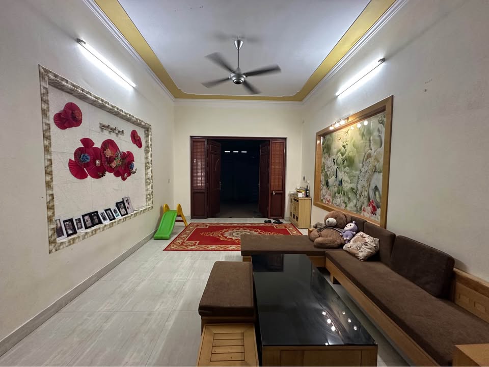 Nhà 2 tầng Cẩm Bình 104m² giá 2.18 tỷ - Sẵn sàng vào ở ngay!