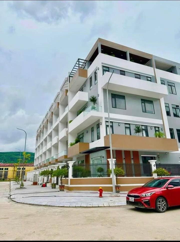 Đất nền Cẩm Trung 105m² giá 4.2 tỷ - Vị trí đắc địa gần trung tâm!