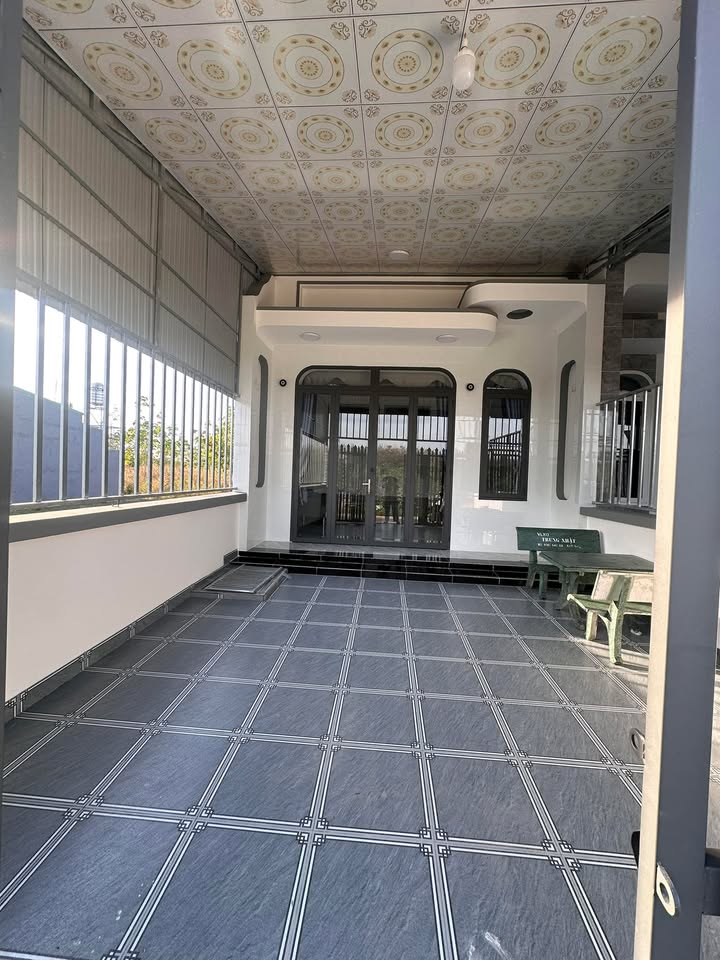 Nhà phố hiện đại tại Khu phố Bình Linh, Tây Ninh 135m² giá 900 triệu - Thiết kế sang trọng!