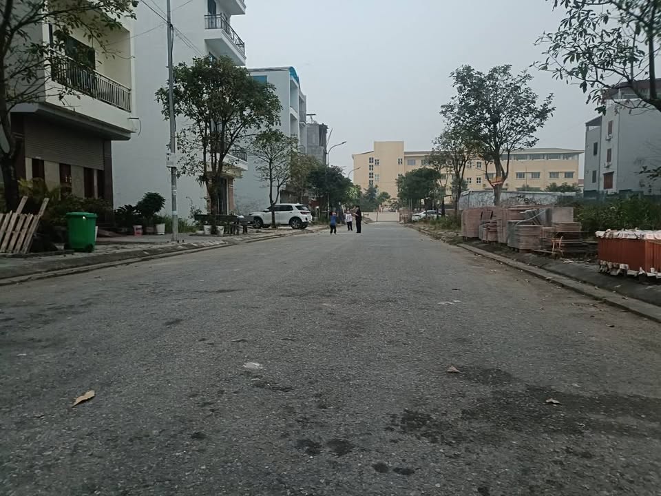 Đất nền bán gấp tại đường 36, Quế Võ, Bắc Ninh - Hướng Đông, chỉ 4 tỷ