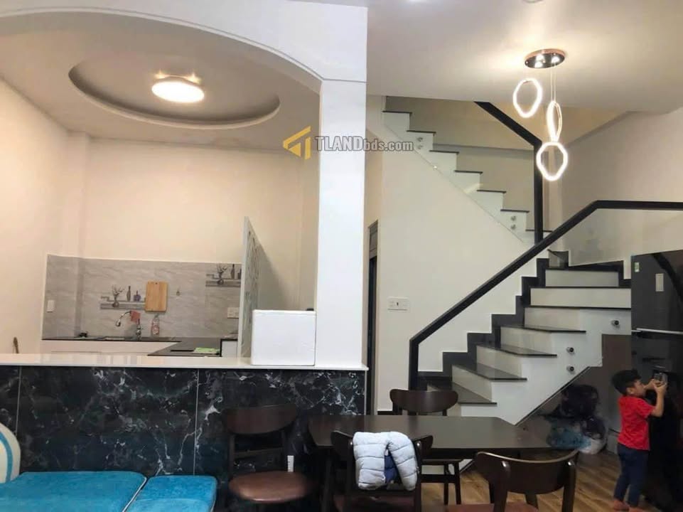 Nhà phố hẻm Hồ Tùng Mậu Đà Lạt 60m² giá 7.5 tỷ - Định cư tuyệt vời tại trung tâm!