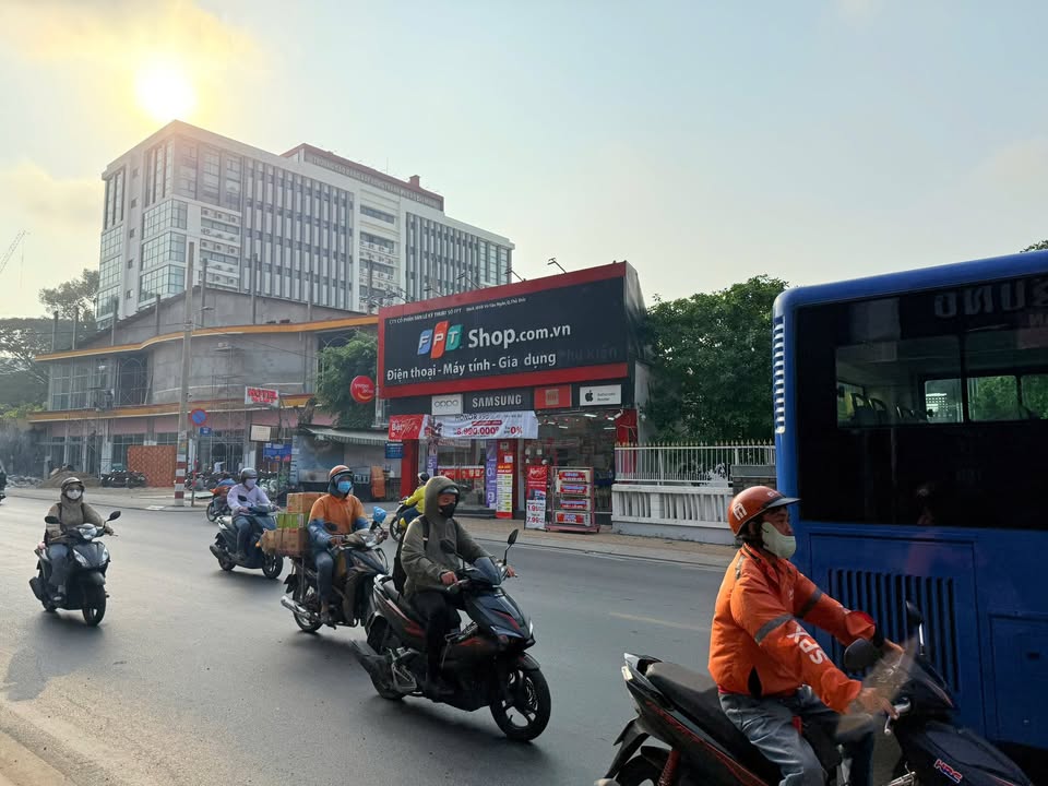 Bán gấp căn hộ dịch vụ 52m² tại Thủ Đức - Thu nhập 25 triệu/tháng chỉ 10 tỷ!