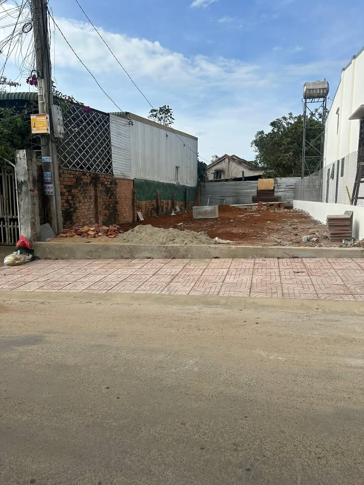 Đất nền chính chủ tại đường QH 15, Huyện Ea Kar, 140m² giá 2.49 tỷ - Tiềm năng đầu tư vượt trội!