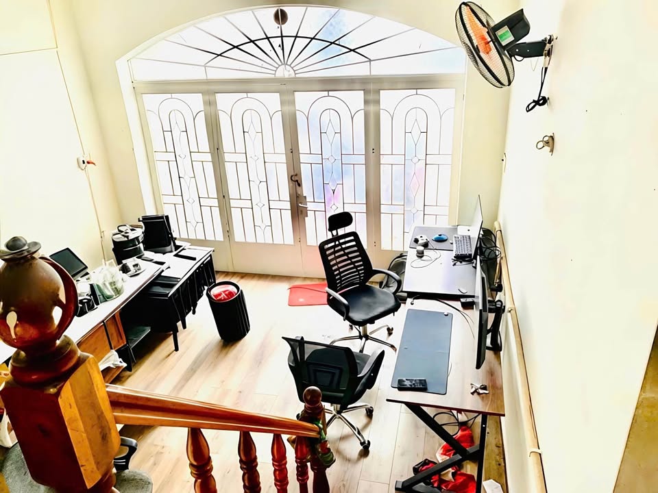 Nhà 3 tầng 4x15m tại Bùi Văn Ba, Quận 7 - Giá chỉ 4.99 tỷ, thương lượng!