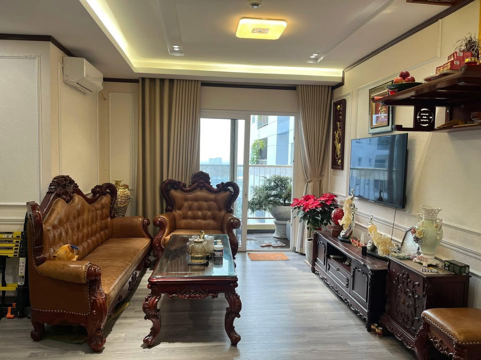 Căn hộ 3PN Golden Palace Mễ Trì 118m² giá 10 tỷ - Sổ hồng chính chủ, view thoáng!