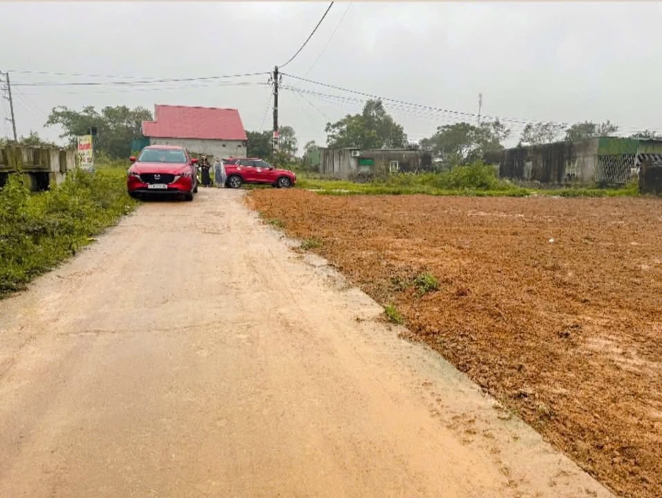 Lô đất 3 mặt tiền Hương Khê 140m² giá chỉ 1.5 tỷ - Đầu tư sinh lời cao!