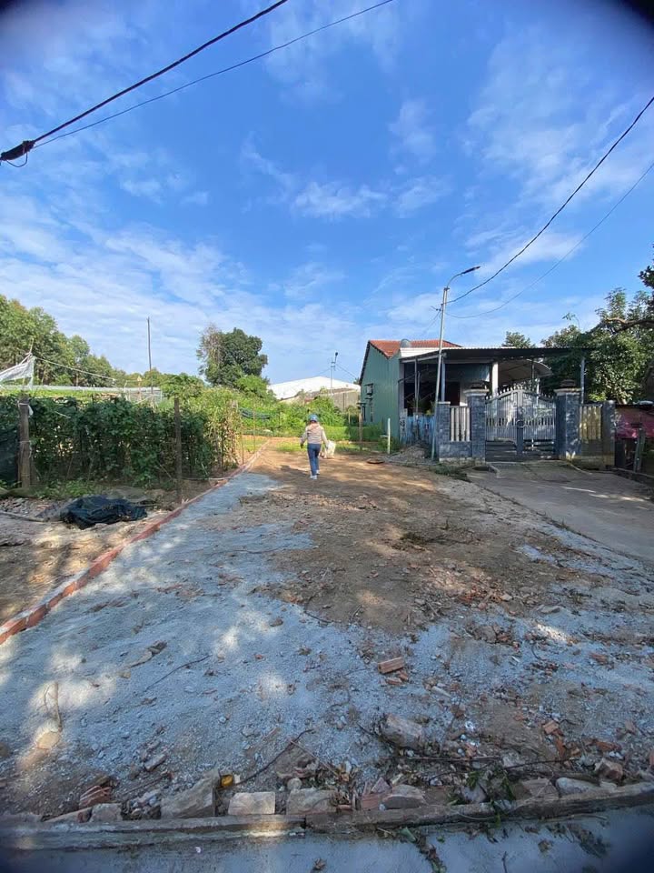 Đất nền chính chủ Phường Hòa Thọ Tây 100m² giá 2 tỷ - Gần chợ và trường học!